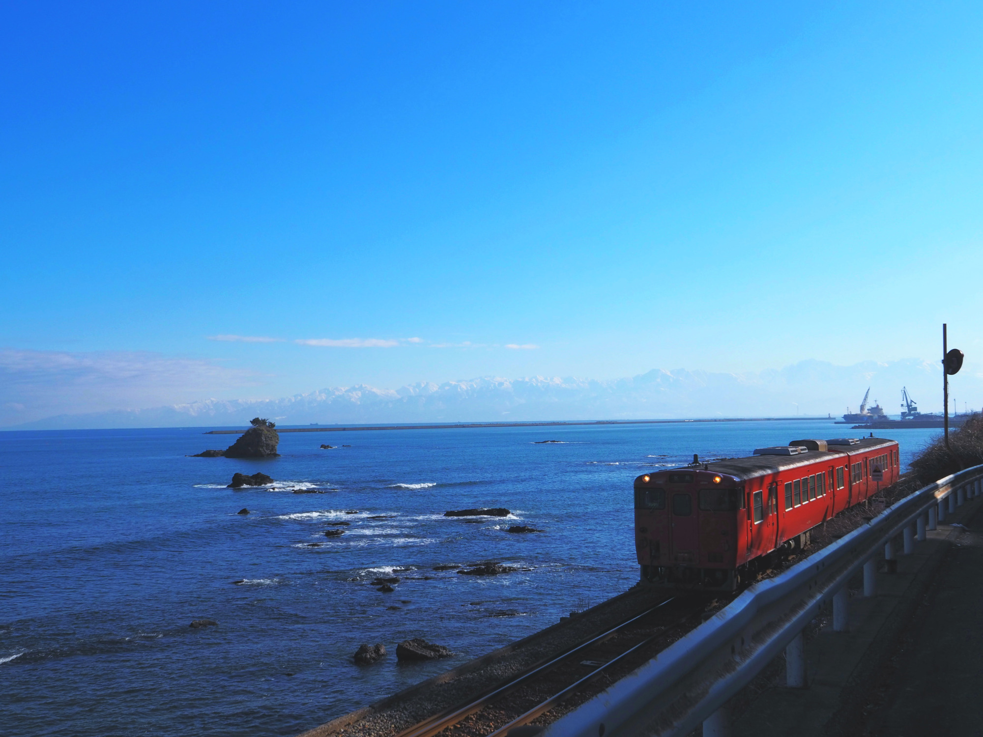 車なし！冬の雨晴海岸周辺を満喫する散歩旅に行こう