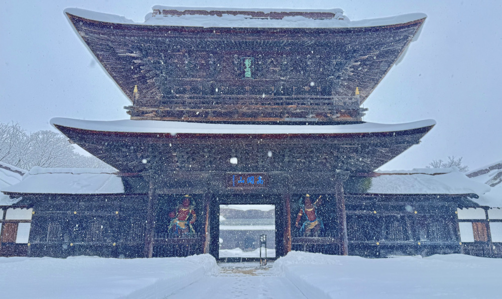 雪の国宝 瑞龍寺、地元民が好きな冬の高岡