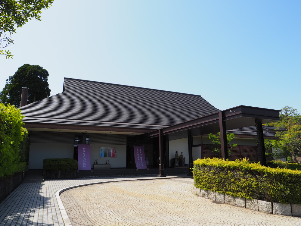 高岡市万葉歴史館
