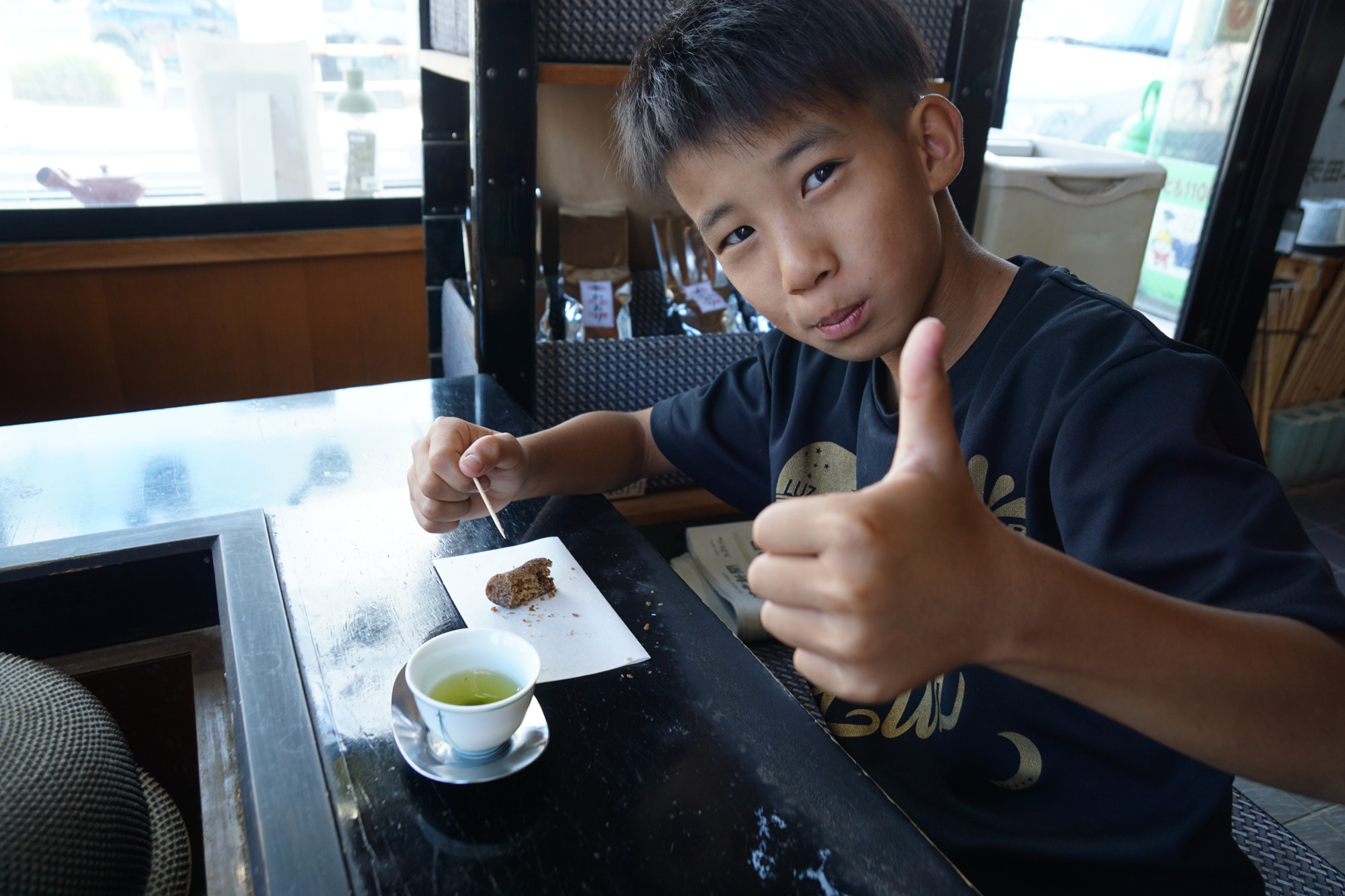 雅美クーポンで、入れたて煎茶とお菓子を頂きました♡