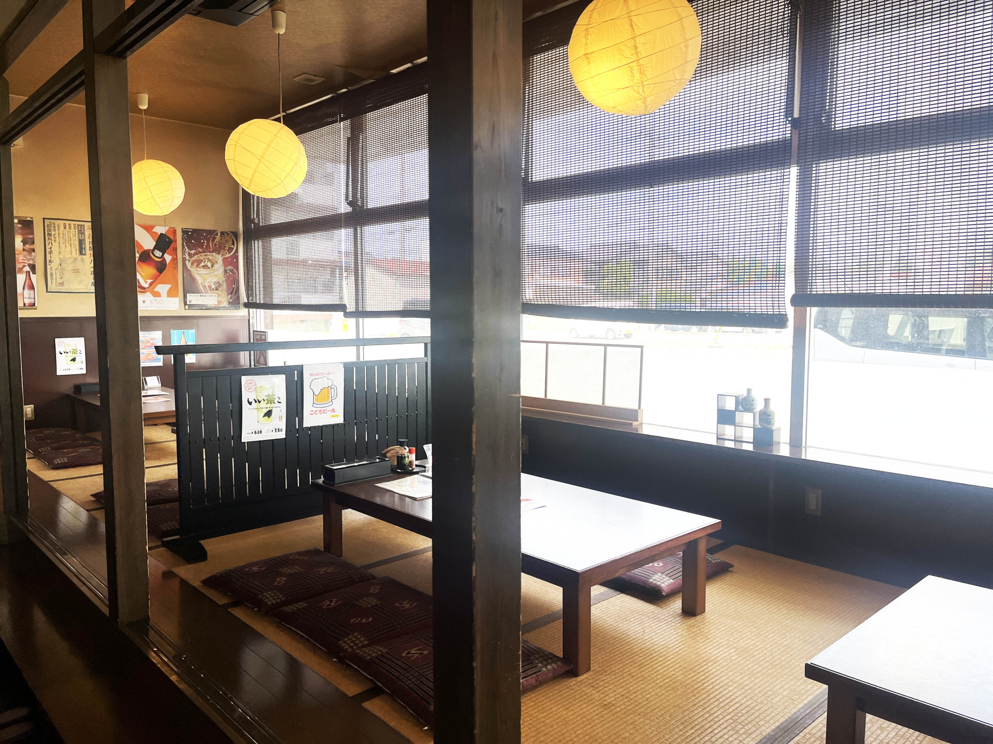 カウンター・テーブル・座敷あり