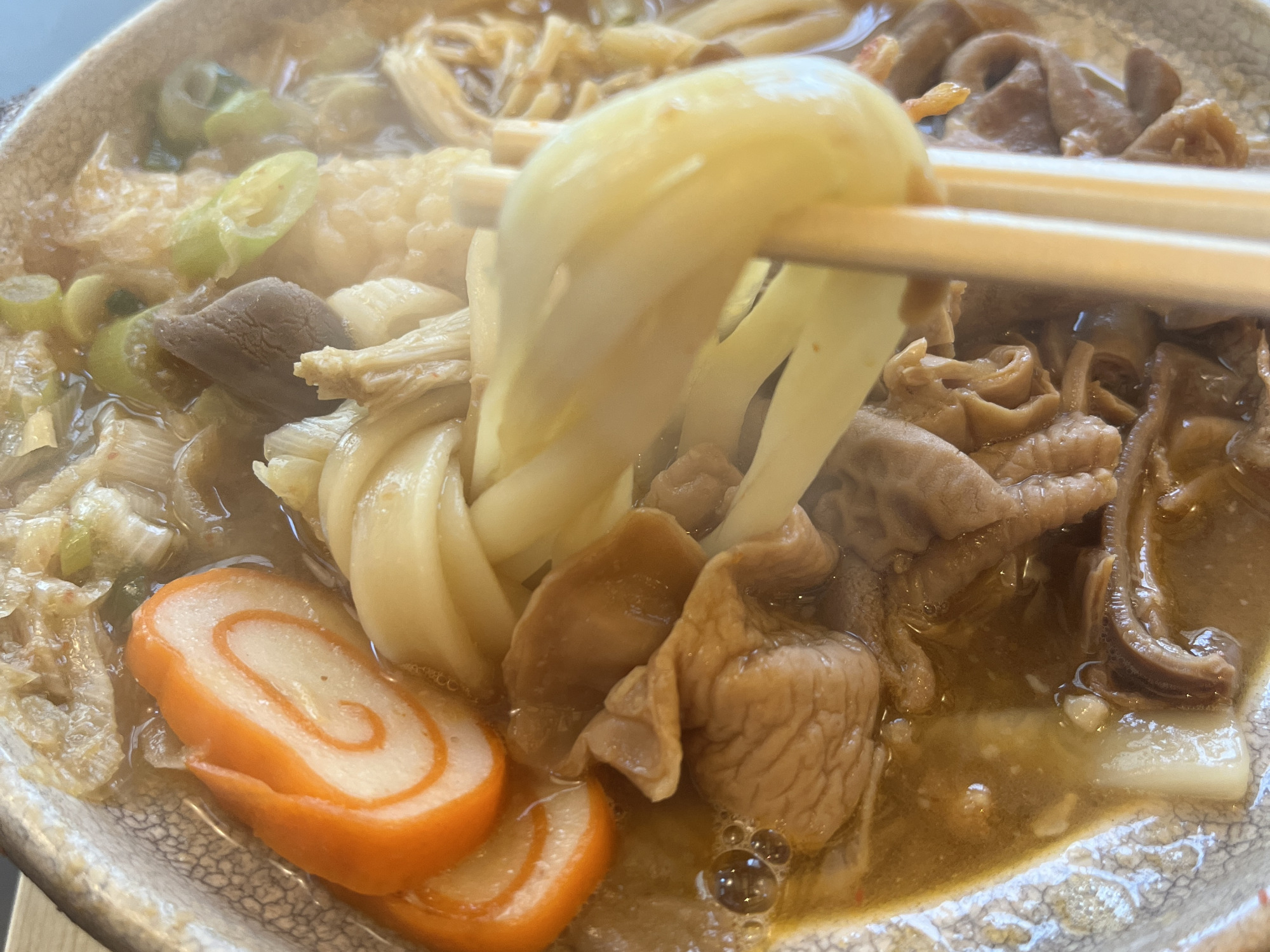 名物「もつ煮込みうどん」