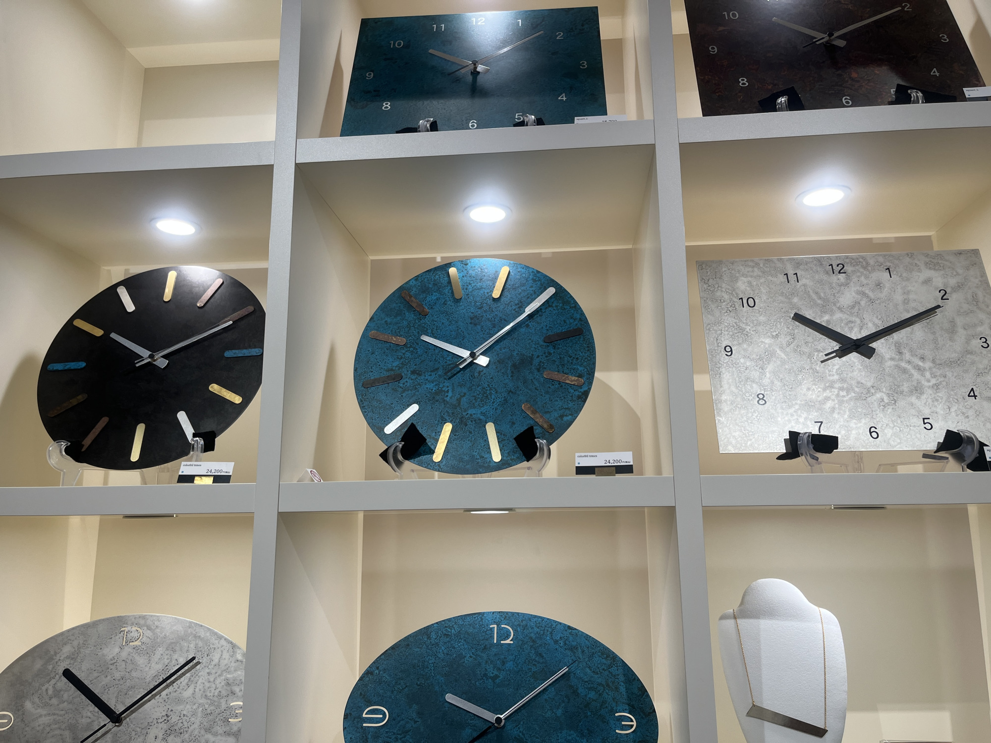 モメンタムファクトリー Oriiの壁掛け時計