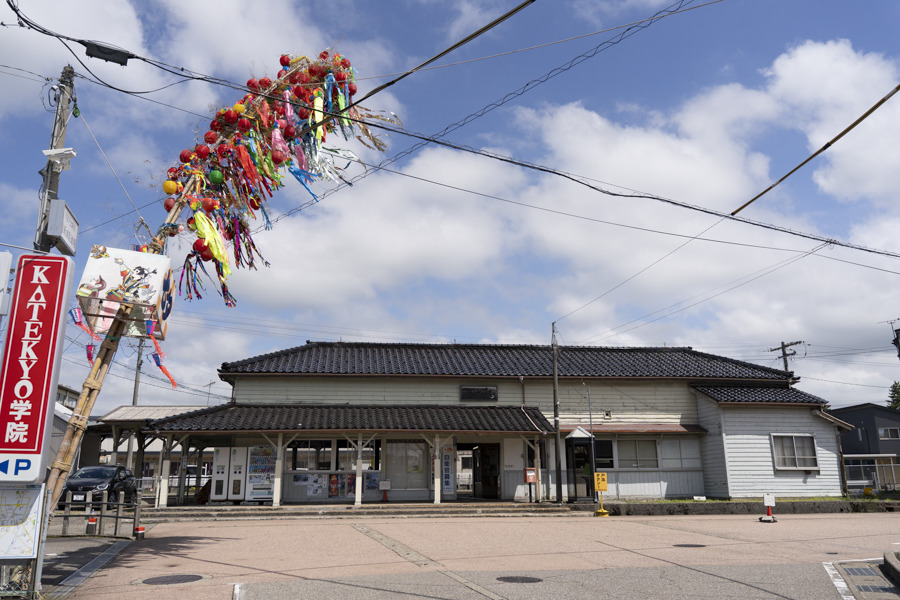 JR城端（じょうはな）線　戸出駅