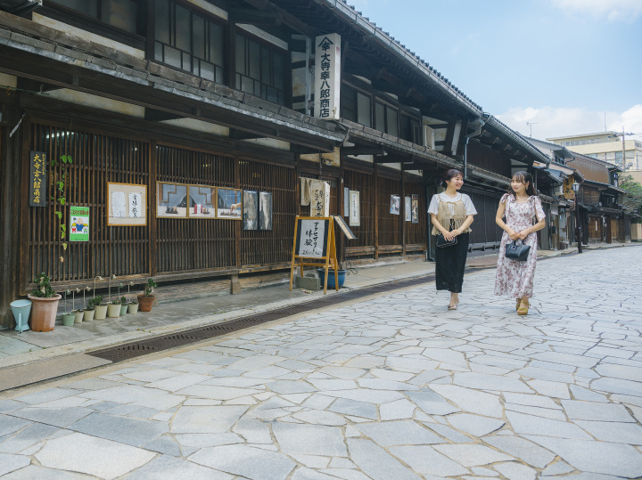 車なしで巡る！高岡で１泊２日よくばり女子旅