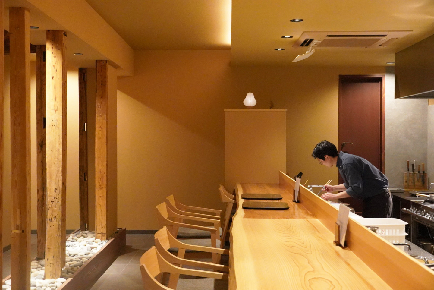 カウンター席もお料理を作られているところが見れて、おすすめ!!