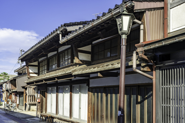 金屋町（千本格子の家並み）