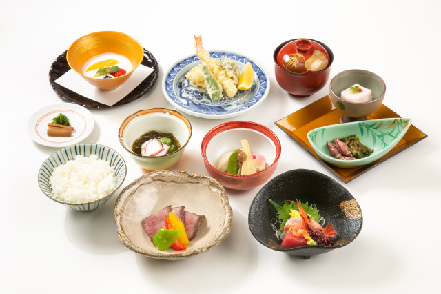 旬菜会席【日本料理 都万麻】