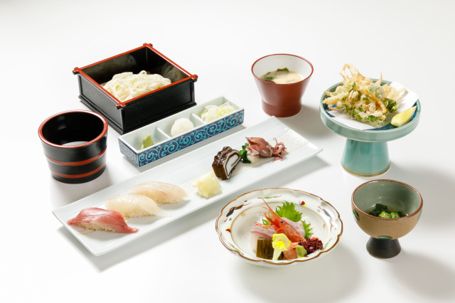 昼の富山づくし【日本料理 都万麻】