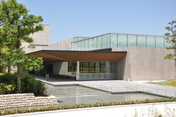 高志の国文学館