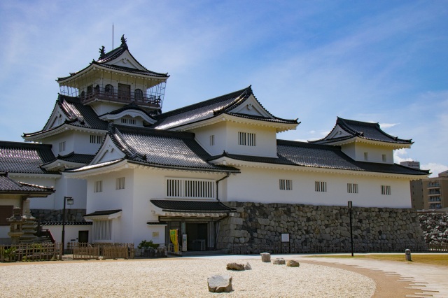 富山城  /  富山市郷土博物館