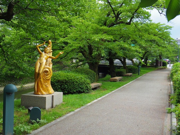 気持ちいい道が続きます