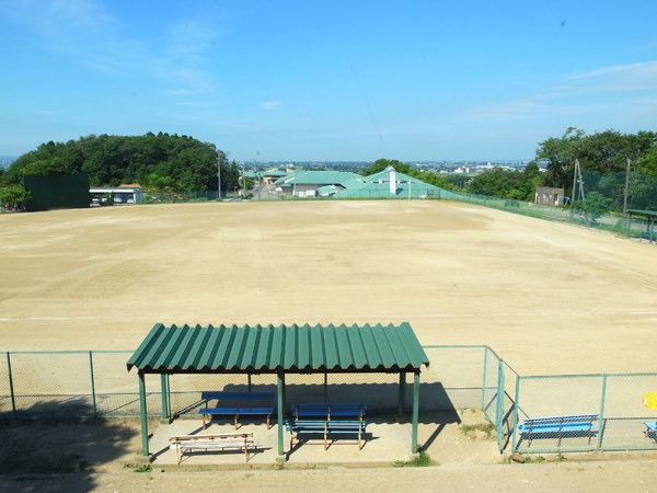 ソフトボール場