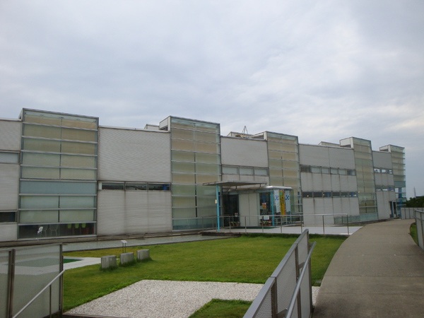 射水市大島絵本館