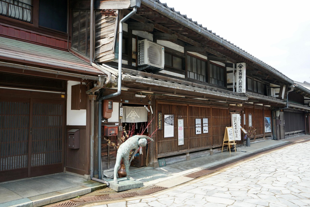 昔懐かしい雰囲気の風情あるまち並み