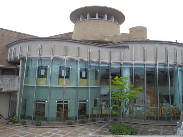 高岡市美術館