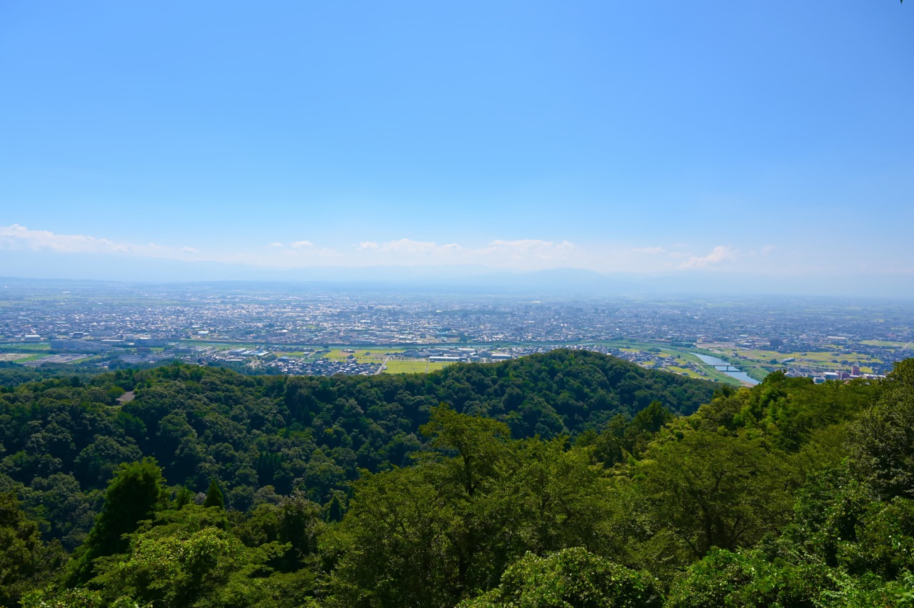 とやまビューポイント「二上山城山園地 から見る 立山連峰」
