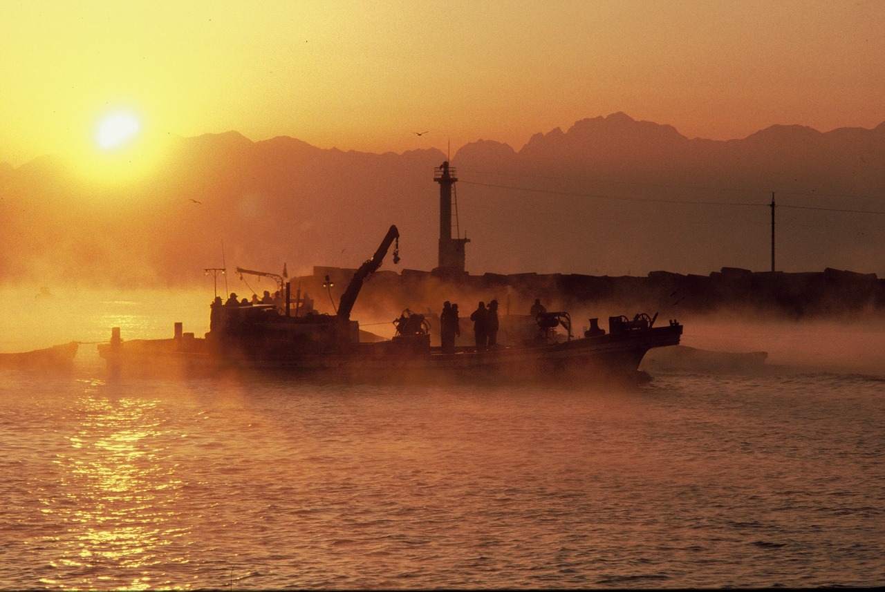 とやまビューポイント「氷見漁港 の けあらし」
