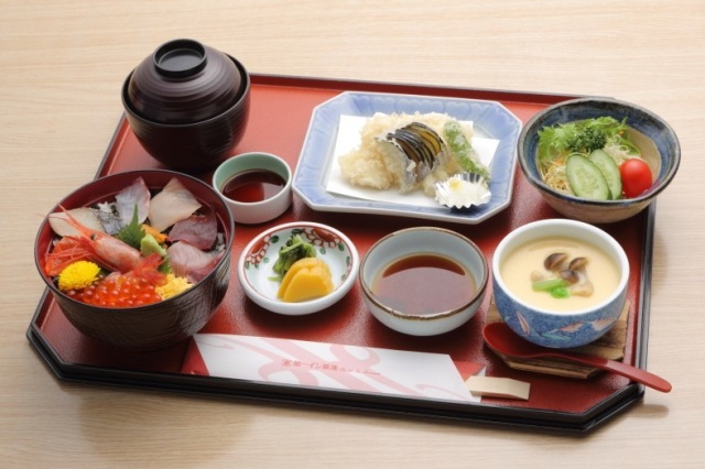 日本料理 潮騒
