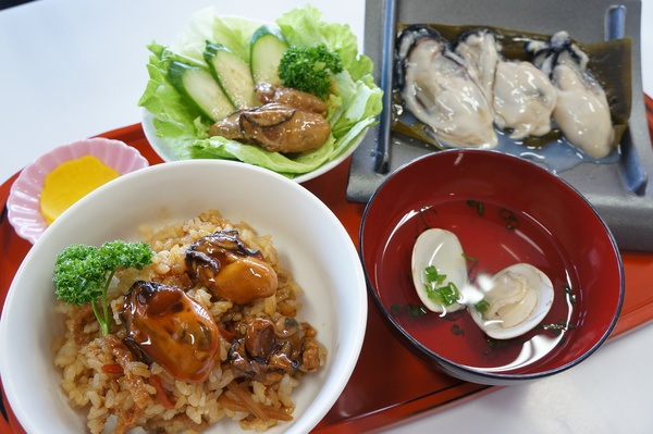 【閉店】浜焼き 浜風(新湊きっときと市場内)