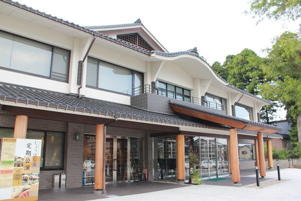 伝統を感じさせるたたずまい