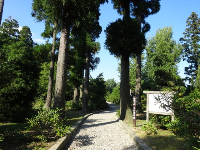 土山御坊跡と古塁