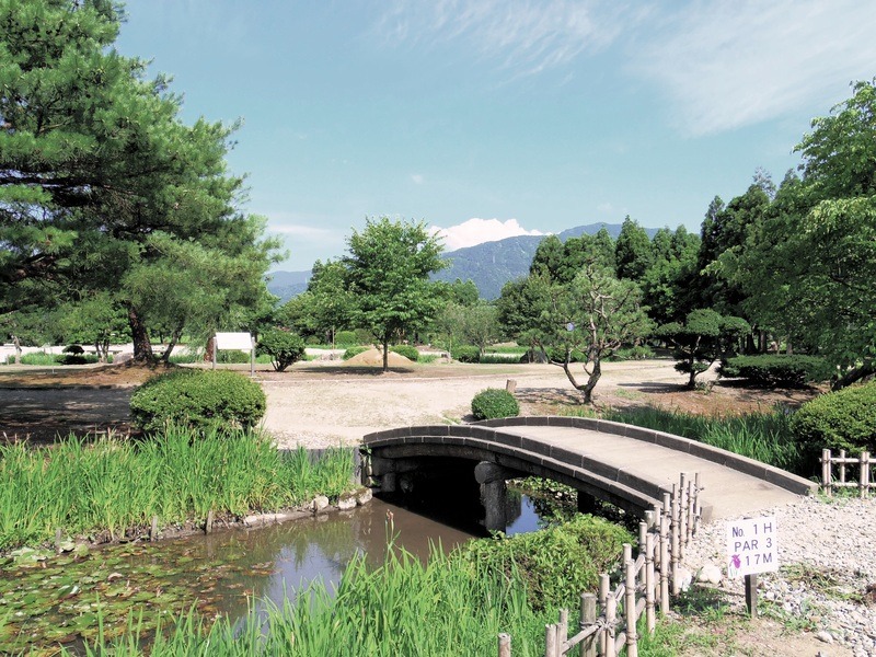 八乙女山と緑のコントラストが美しい！