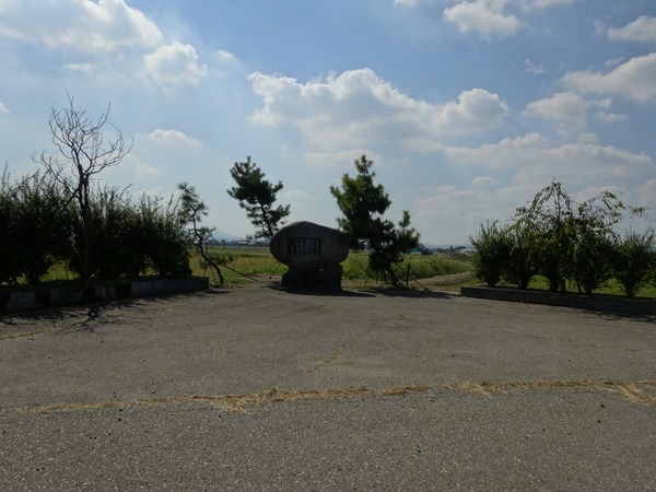 今は静かな田園地帯です
