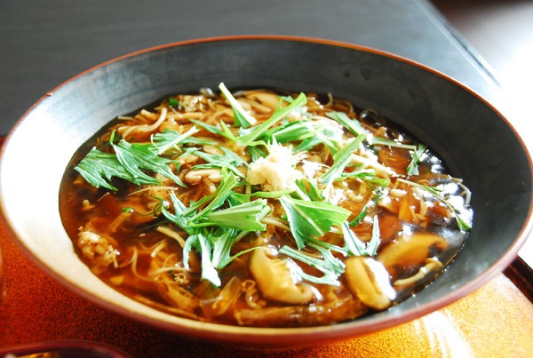 コシの強い大門素麺のあんかけは絶品