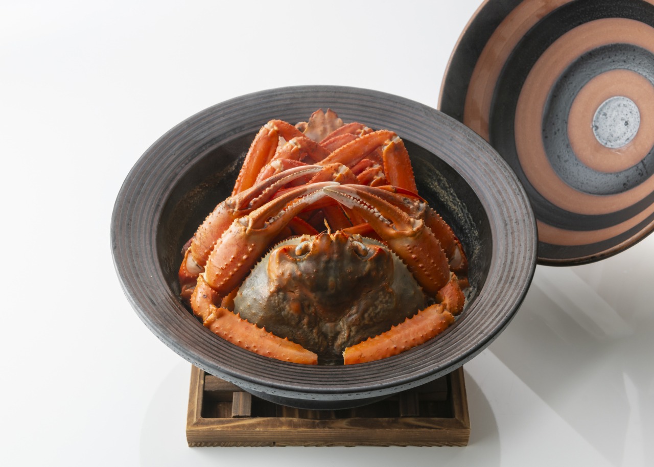 和彩膳所「樂味」では季節を彩る地元食材を、こだわりぬいた器とともに堪能できる。