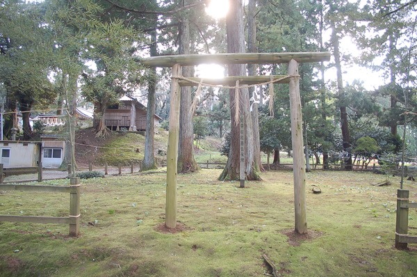 越中総社跡伝承地「かたかごの丘」