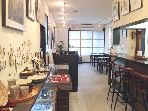 作品を眺めながらひとやすみ・・・