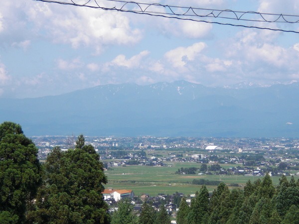 富山平野を一望できます