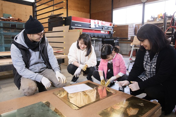 仕上がりを待つ間に工場内を見学するのも楽しい。
