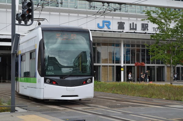 富山市のまちづくりの象徴LRT