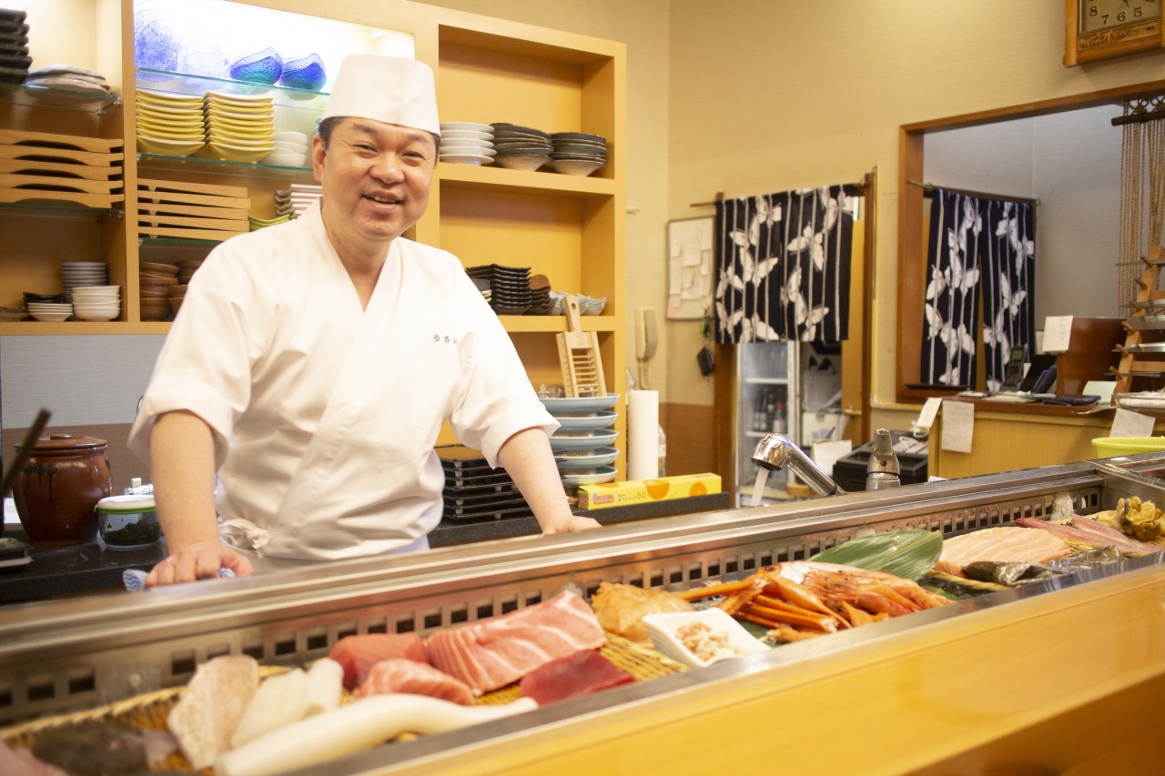 店主の酒井さん。