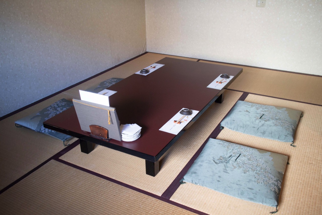 座敷でゆったりと楽しめます。