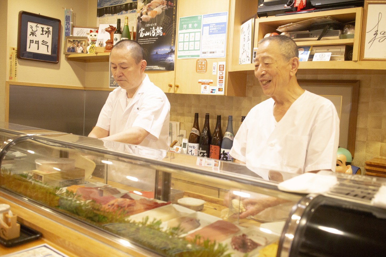 親子で営む暖かい雰囲気のお店です。