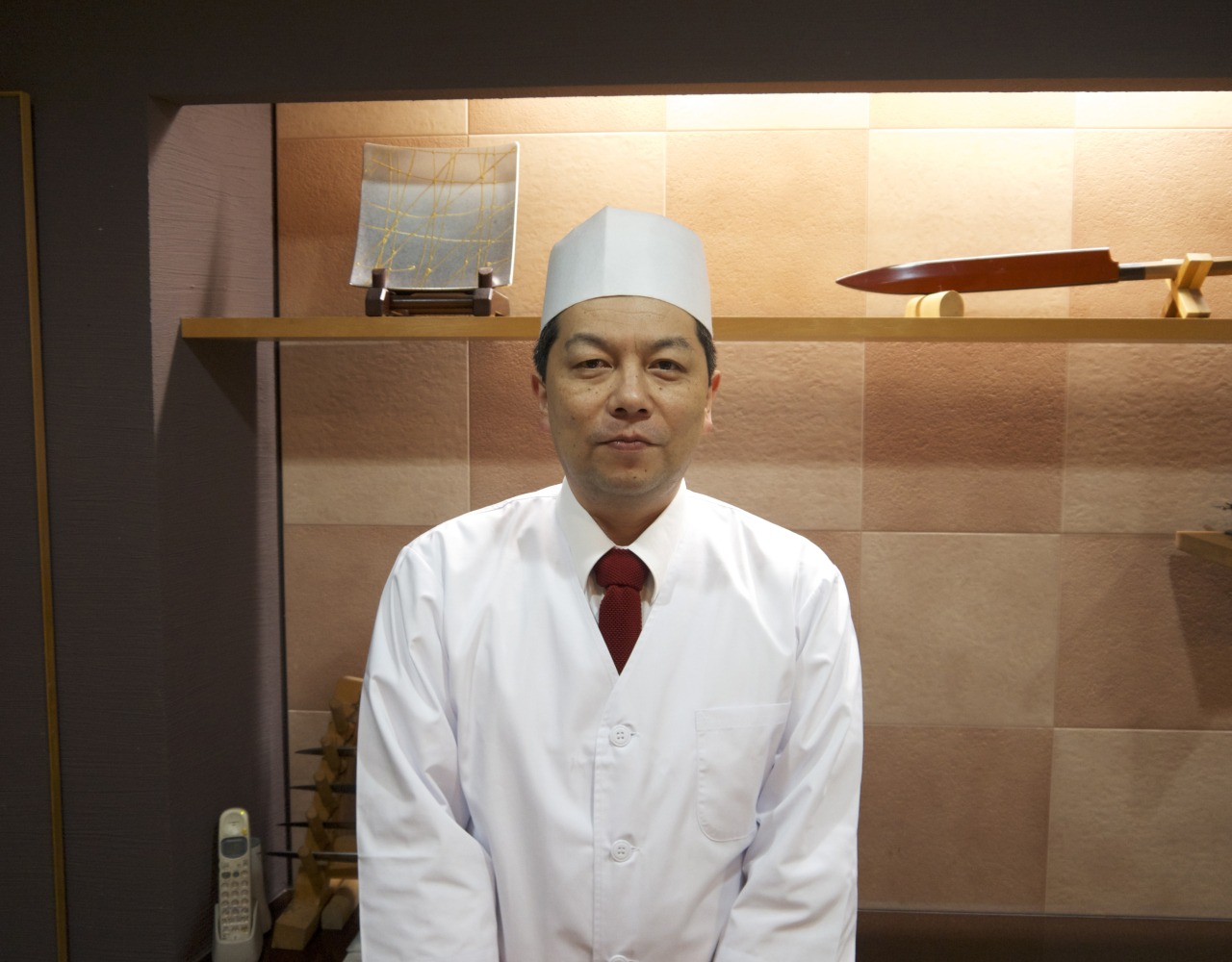 店主の菅原さん。