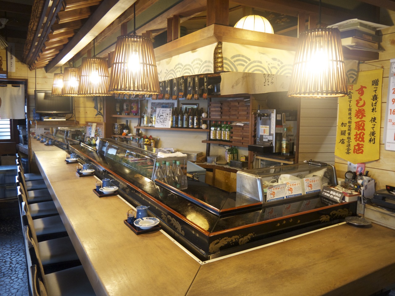 半世紀の趣を感じられる店内。