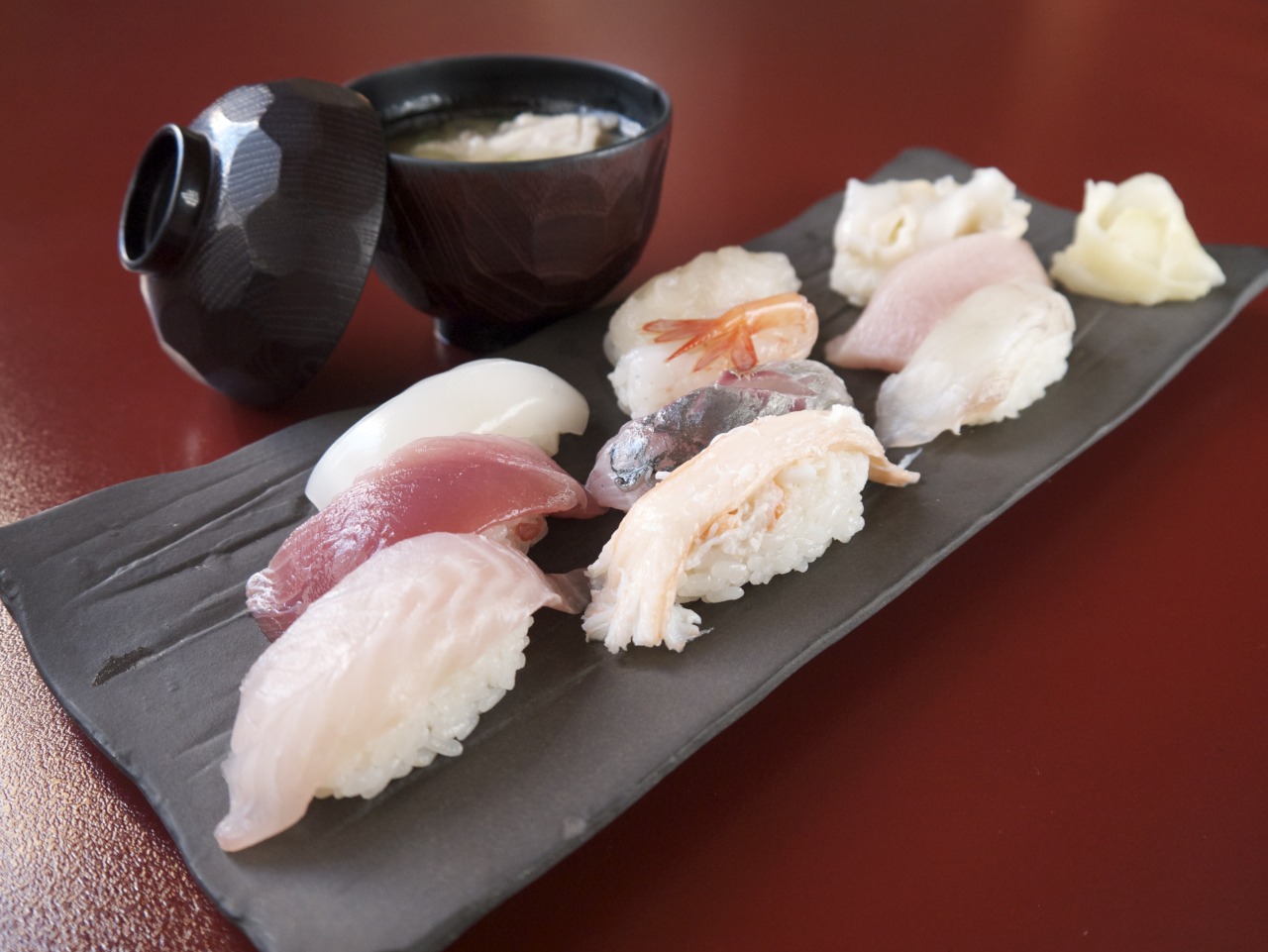 富山湾鮨 (3,600円(税込))。