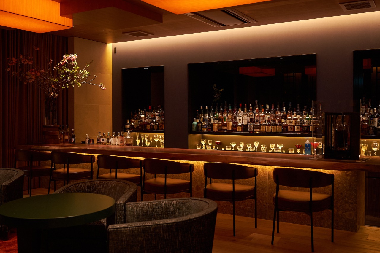 3階、夜景が自慢のE-bar。