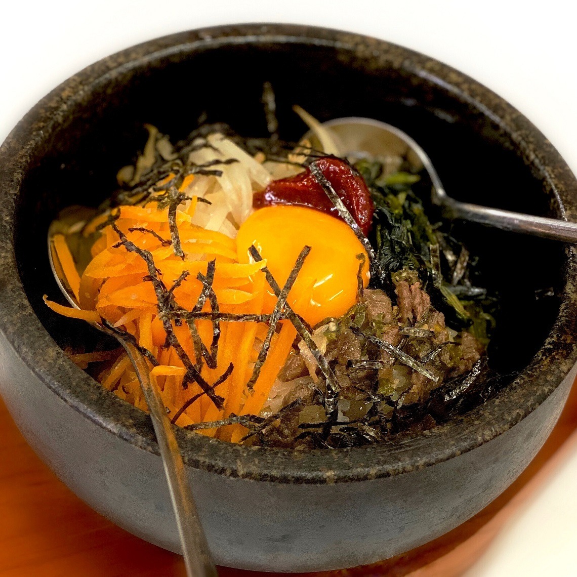 人気の石焼ビビンバ