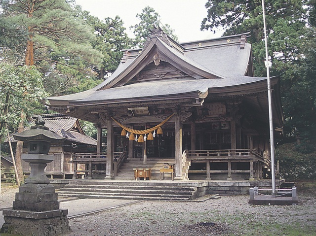 井波八幡宮