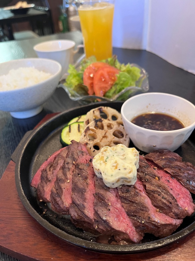 炭焼きイタリアンバル LEONE