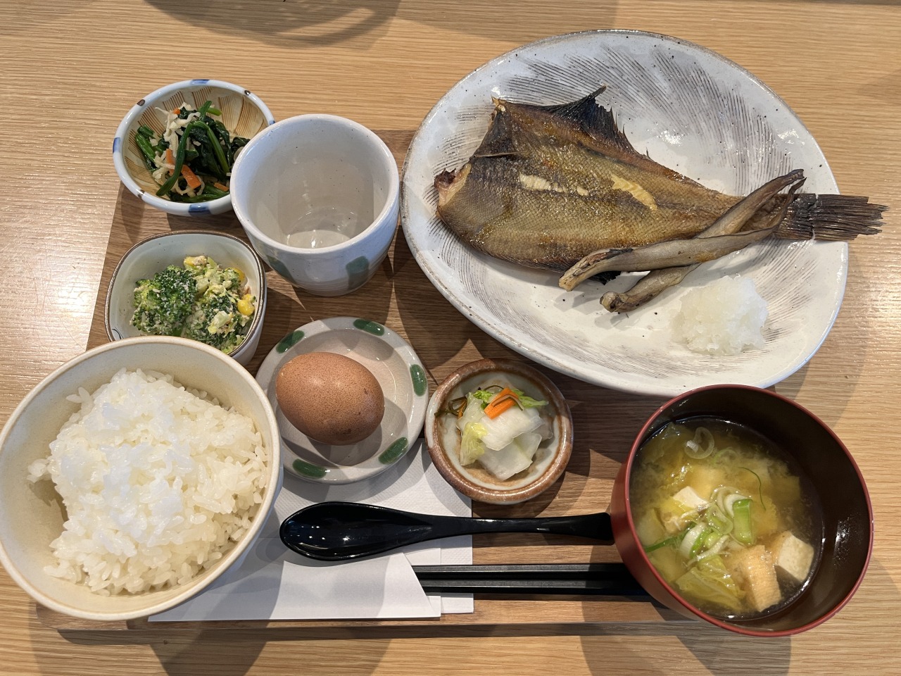 朝食:地物の干物焼き定食
