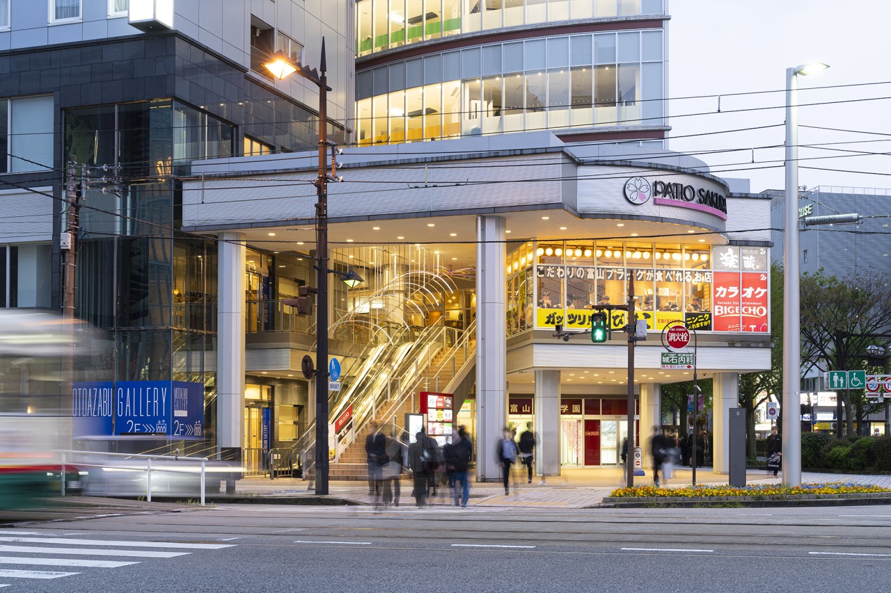 富山駅前徒歩３分