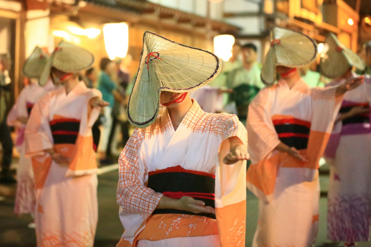 のびやかな気品を感じるおわら踊り