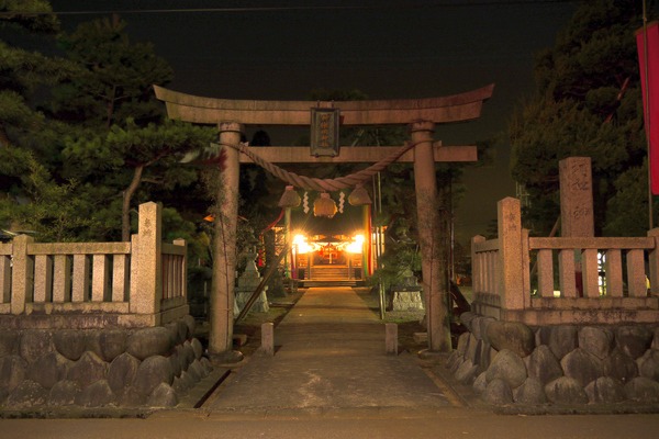 獅子舞の舞台 神楽岡神社