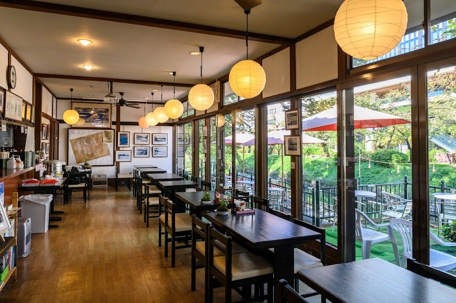 落ち着いた雰囲気に癒される店内